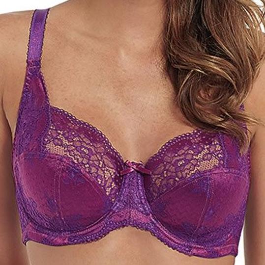 Plunge bras in 30F for flat along top teardrop shaped breasts? :  r/ABraThatFits